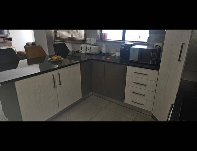 3 BEDROOM TOWNHOUSE FOR SALE IN MONTANA